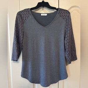 Hocosit Women’s Gray V-Neck Top with Lace Crochet 3/4 Sleeves Sz L